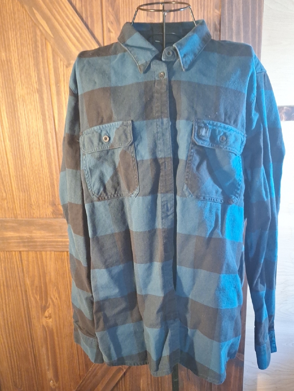 Harley Davidson Women's Blueish and Black Plaid Button-Up Shirt